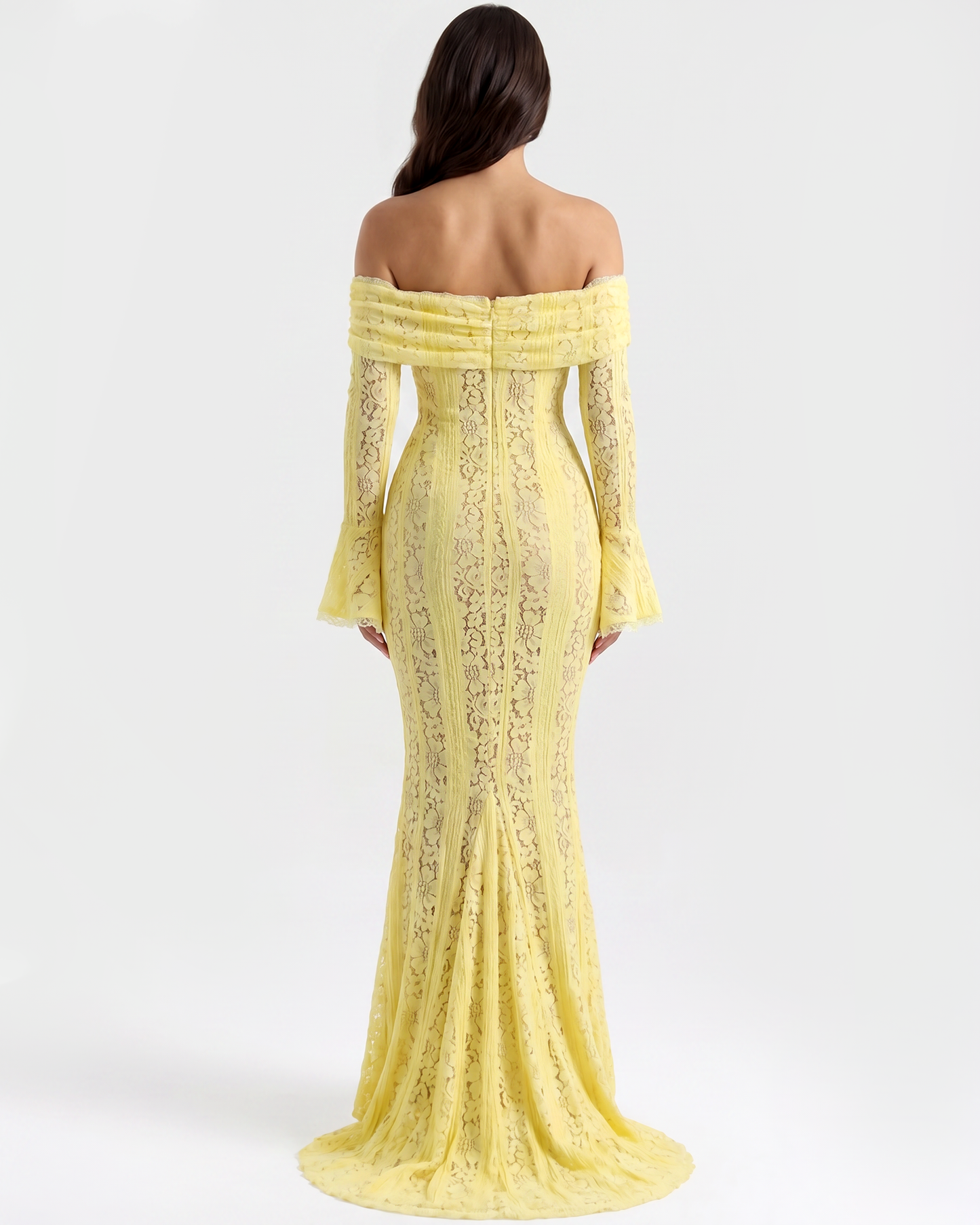 Langes Spitzenkleid mit Bardot-Ausschnitt