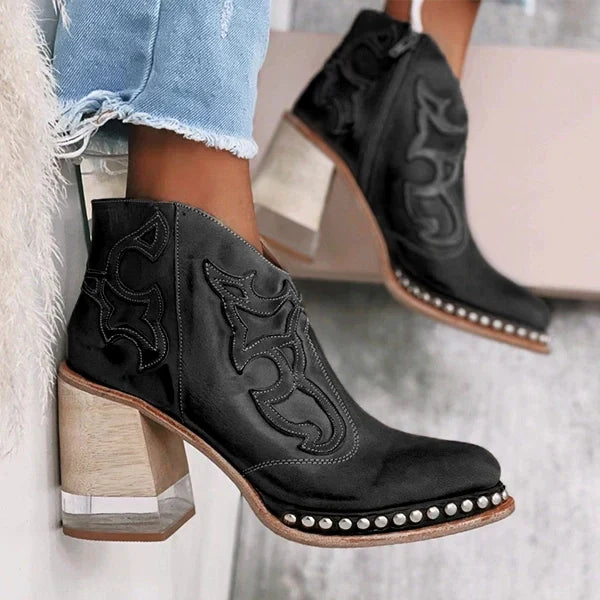 Sue™ Norwich bestickte Lederstiefel