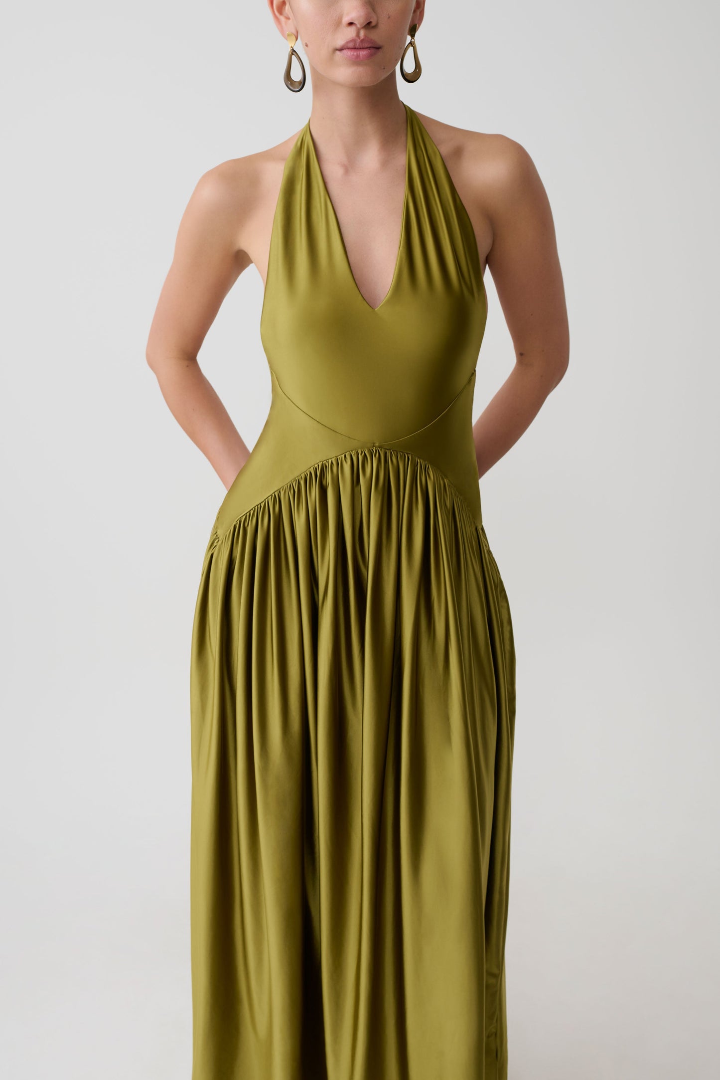 Cypress Halter Maxi Kleid - Oliv