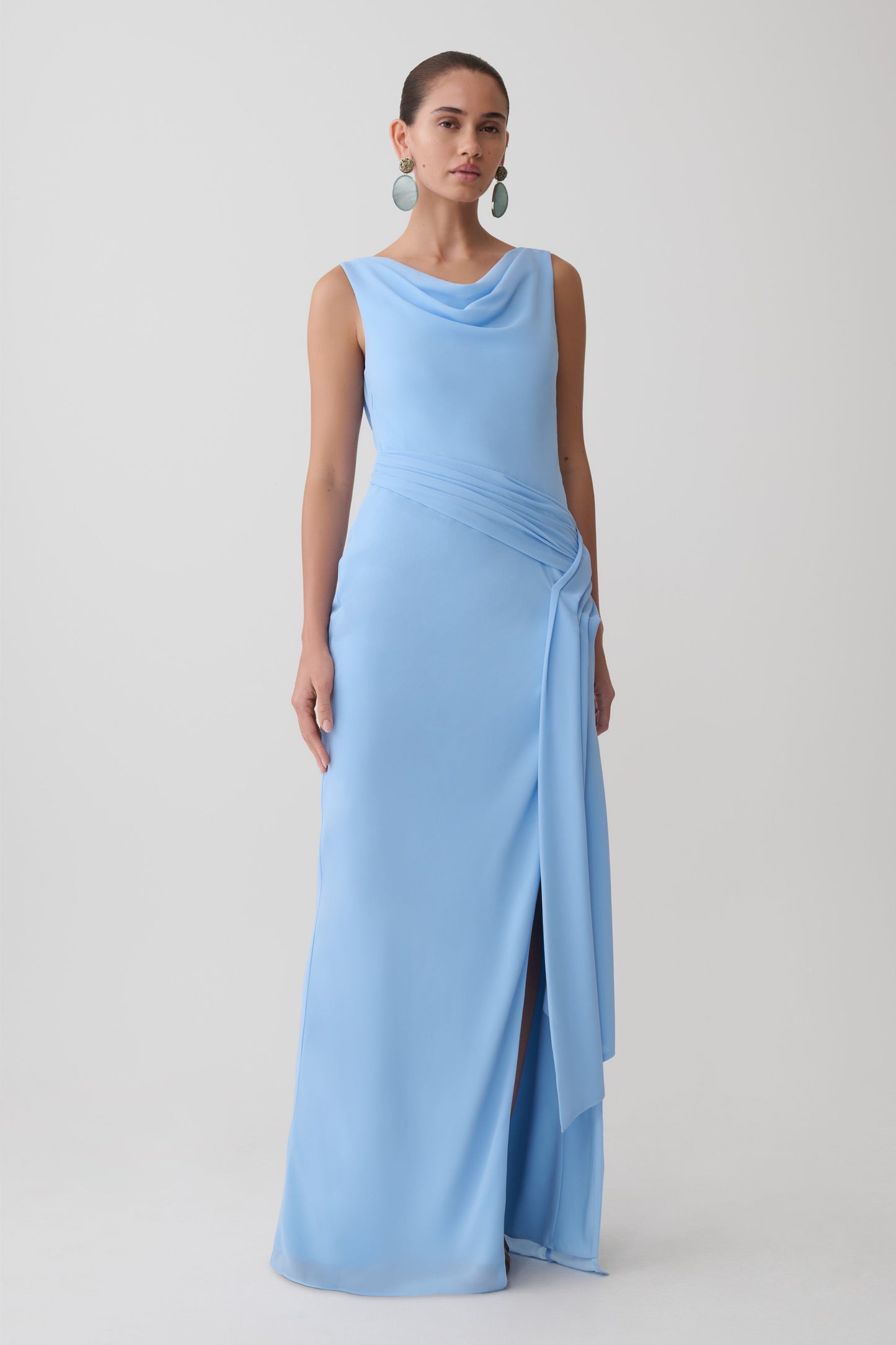 Marjorie Draped Back Chiffon Maxi Kleid - Himmelblau