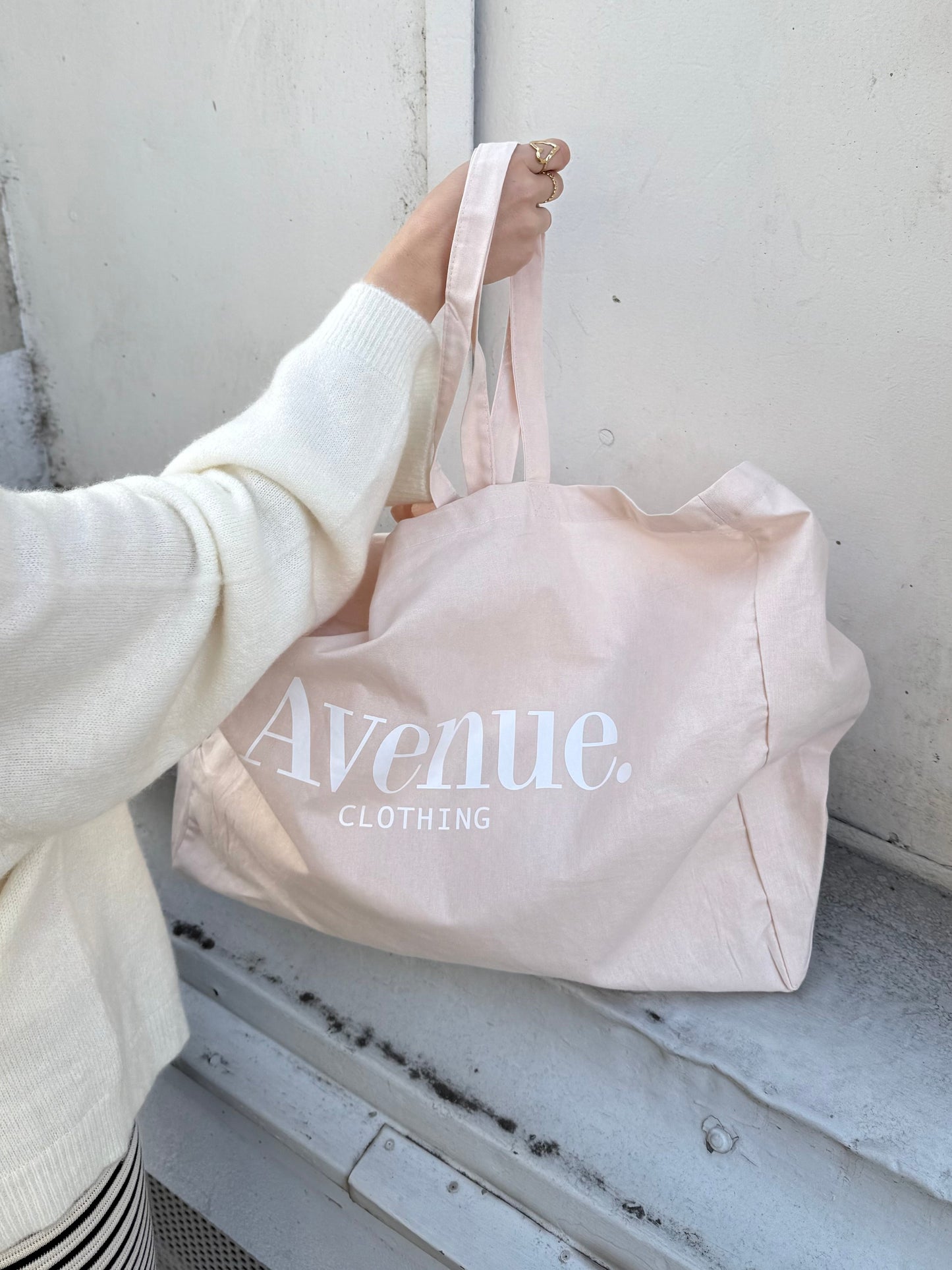 AVENUEGIRLS BIG TOTE BAG