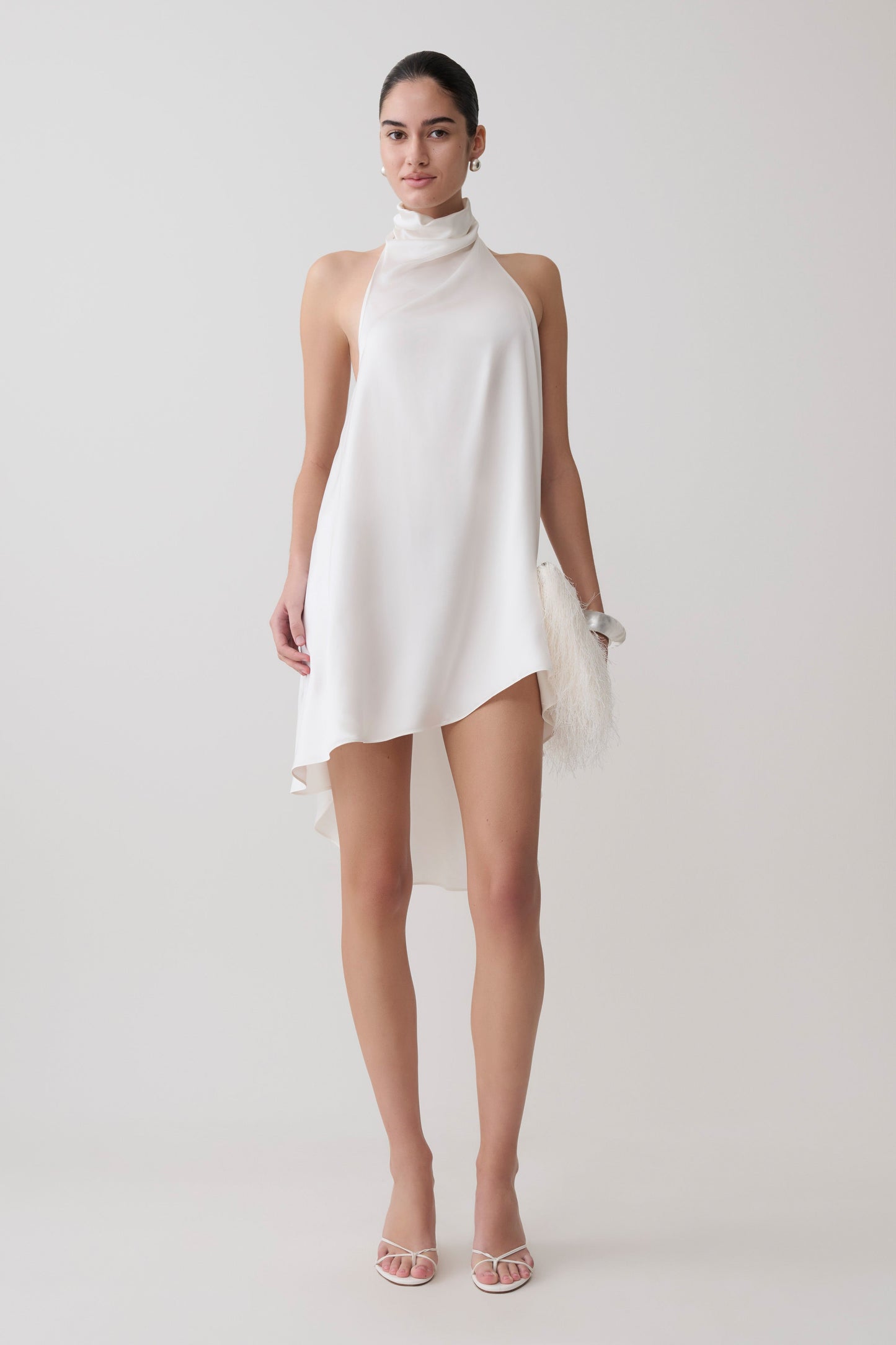 Sydney Asymmetrisches Satin-Halter-Mini-Kleid - Elfenbein