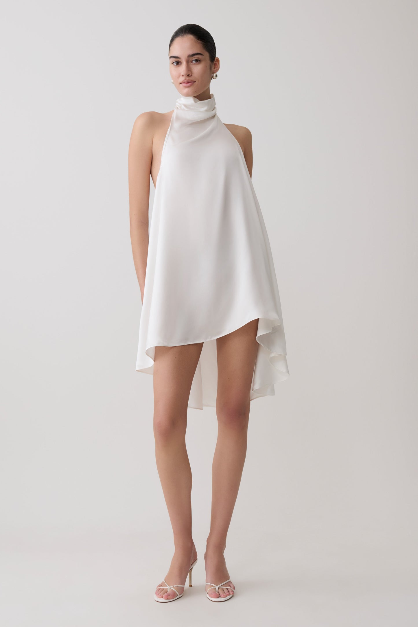 Sydney Asymmetrisches Satin-Halter-Mini-Kleid - Elfenbein