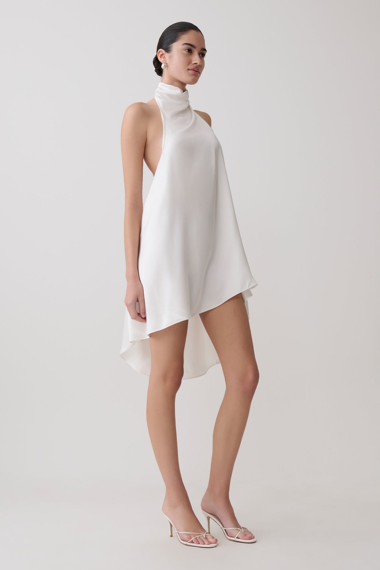 Sydney Asymmetrisches Satin-Halter-Mini-Kleid - Elfenbein