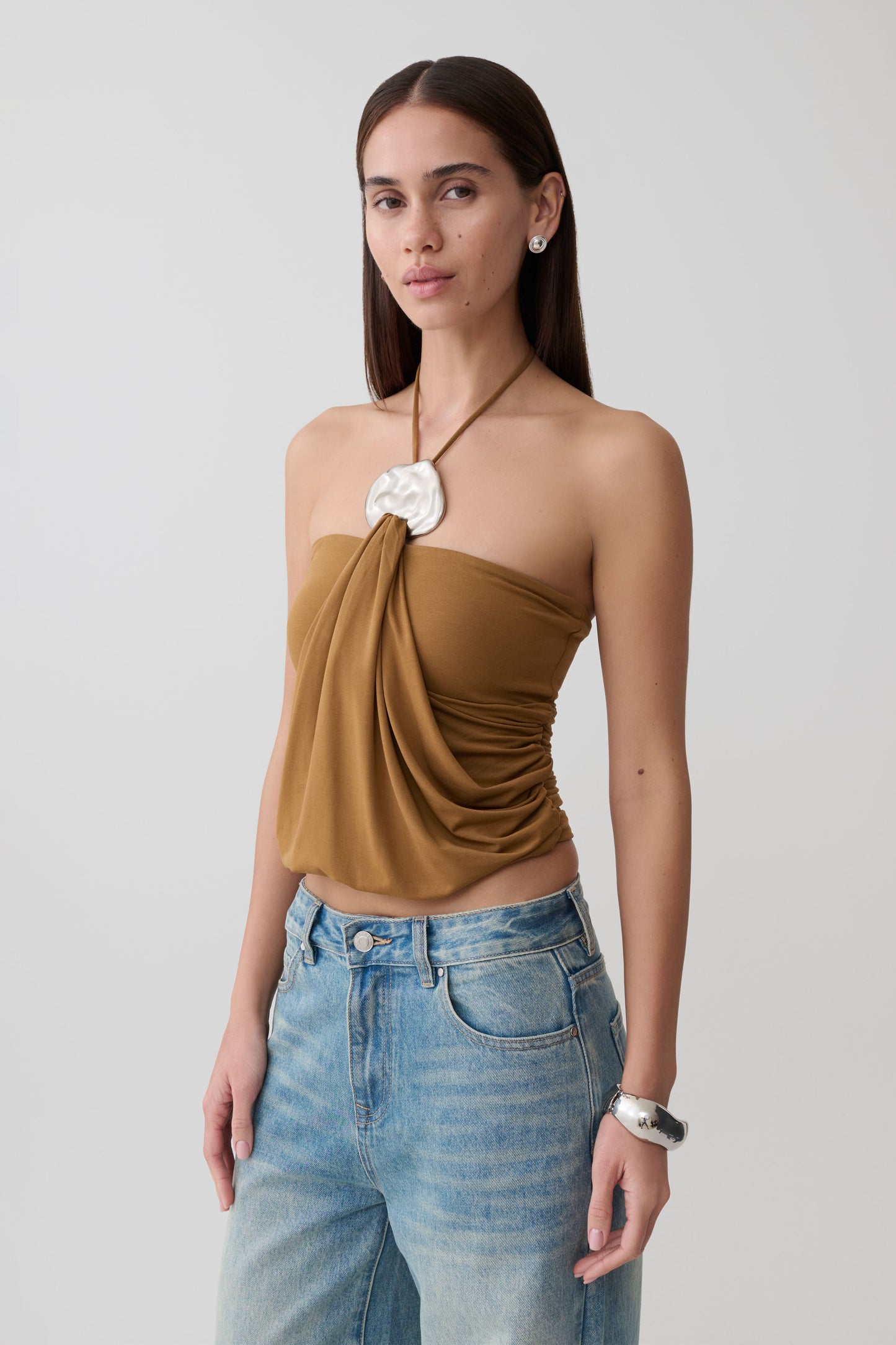 Sade Haltertop mit Hardware - Karamell