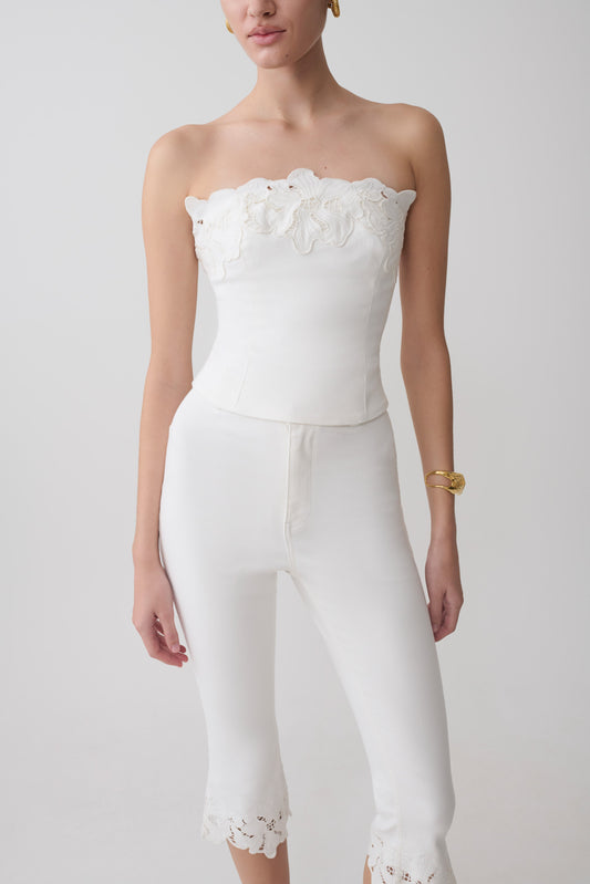 Tillie Blumenstickerei Strapless Denim Top - Weiß
