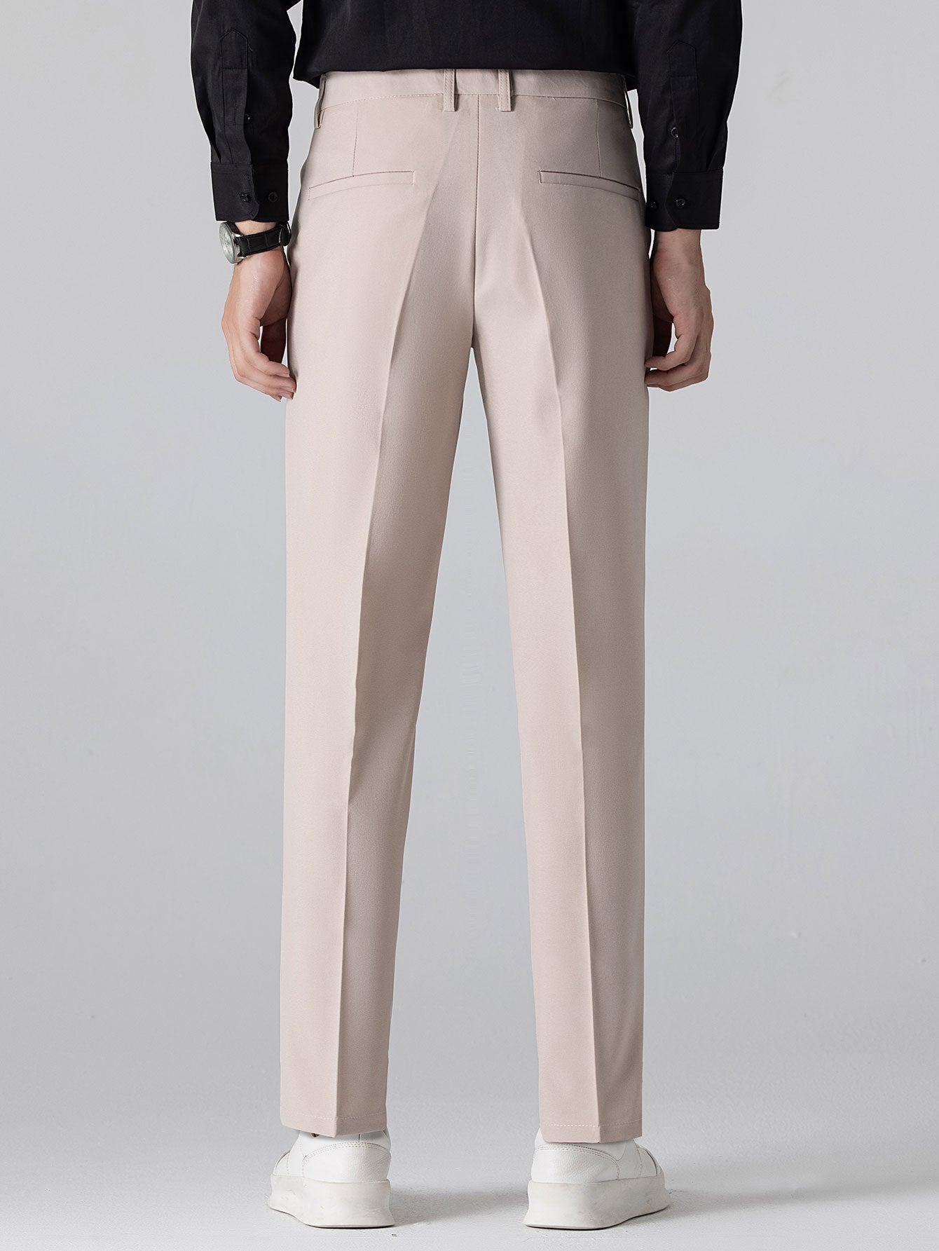 Verdrehtes Jacquard-Strickhemd & Slim Fit Tapered Hose