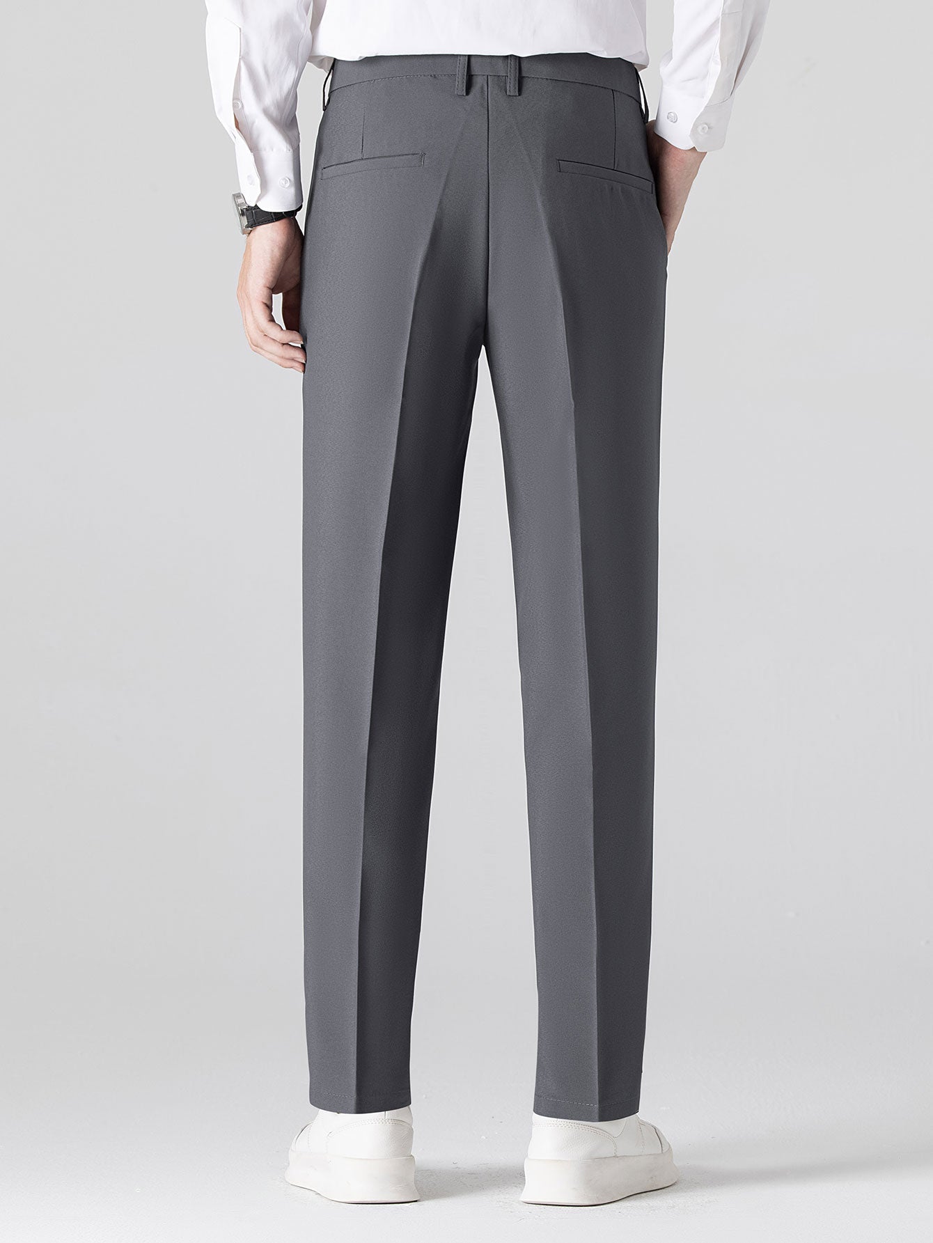 Gestreifter Texturierter Strick-Polo & Slim Fit Tapered Hose