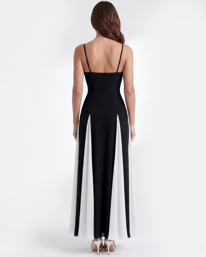 Langes Kleid mit dünnen Trägern und Kontrastpaneelen