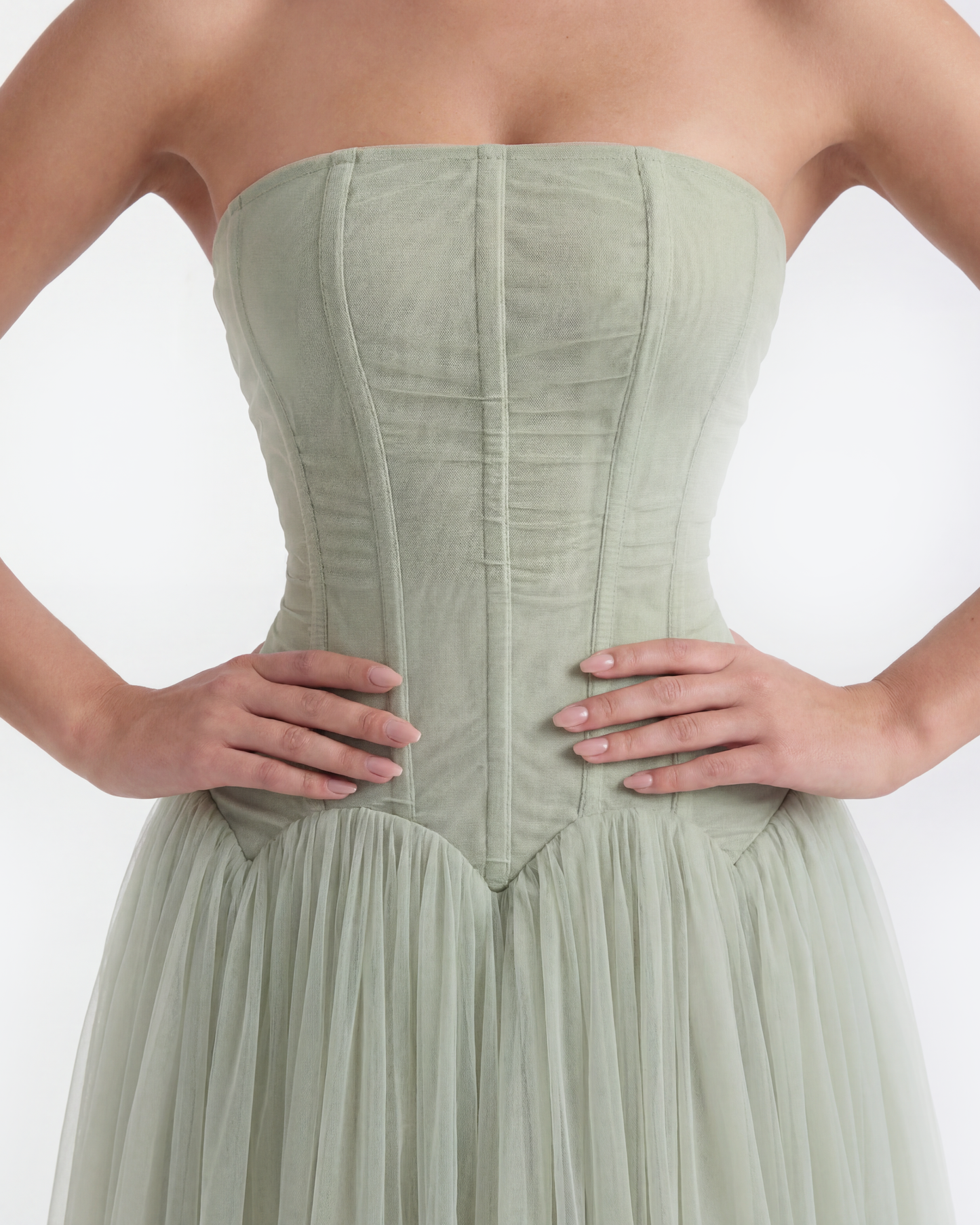 Trägerloses langes Kleid mit Korsett