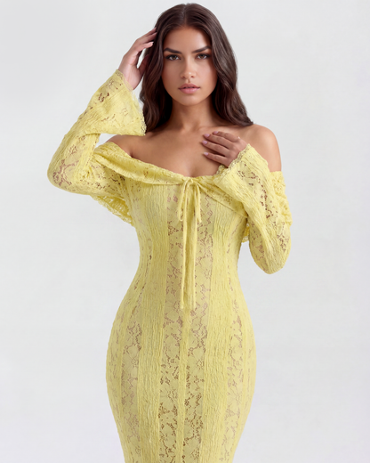 Langes Spitzenkleid mit Bardot-Ausschnitt