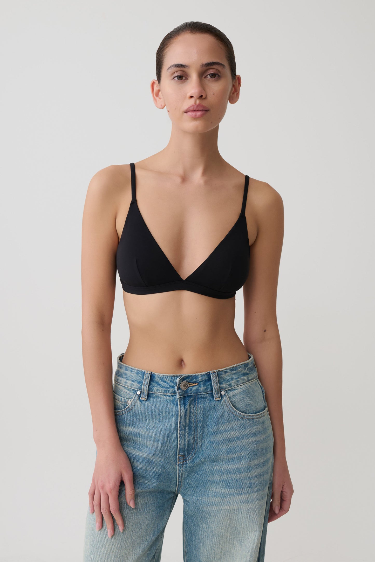 Kels Micro Triangle Bralette - Schwarz