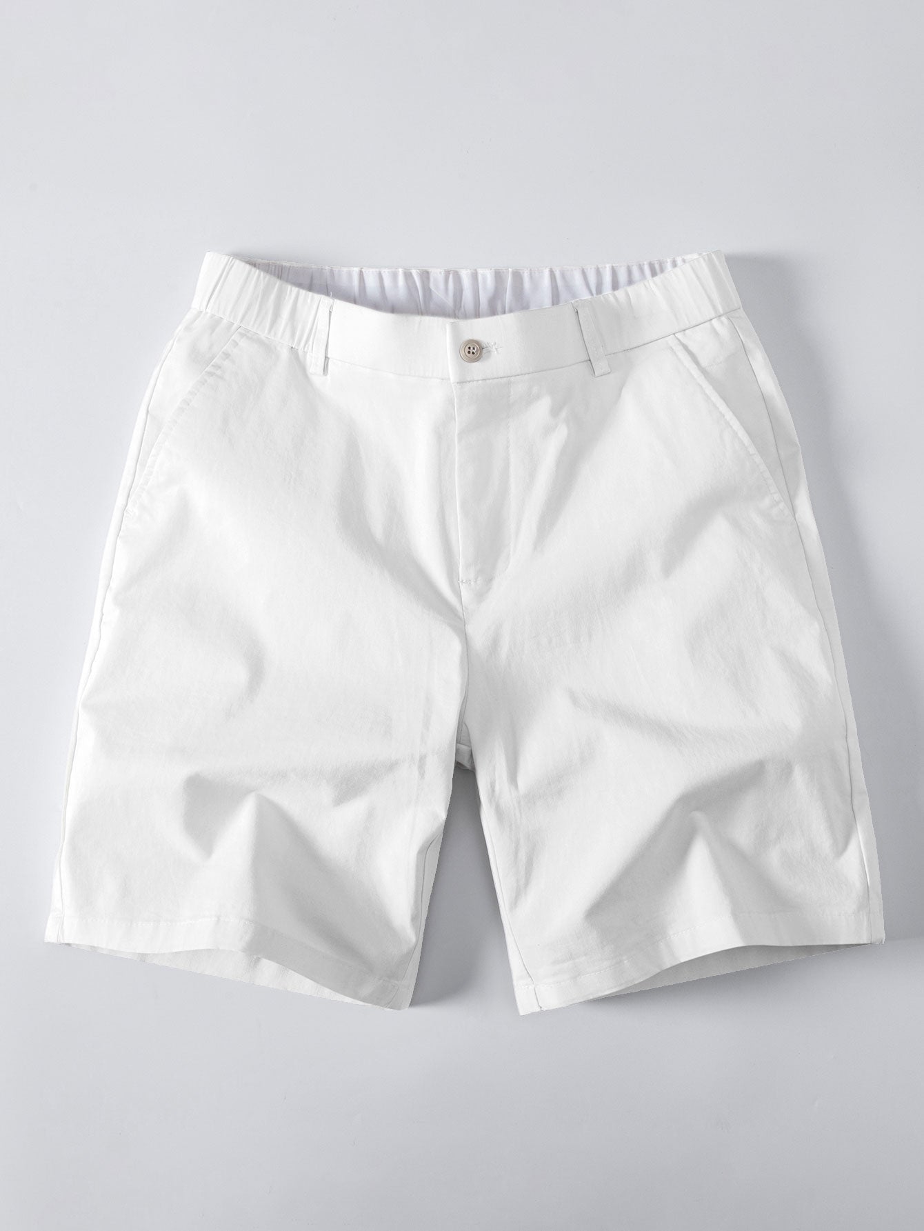 Gestreiftes Texturiertes Strick-Polo & Elastische Chino-Shorts