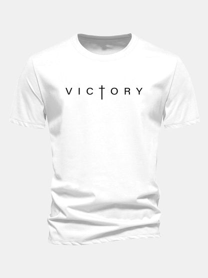 Regulär geschnittenes T-Shirt mit "Victory"-Slogan aus Baumwolle