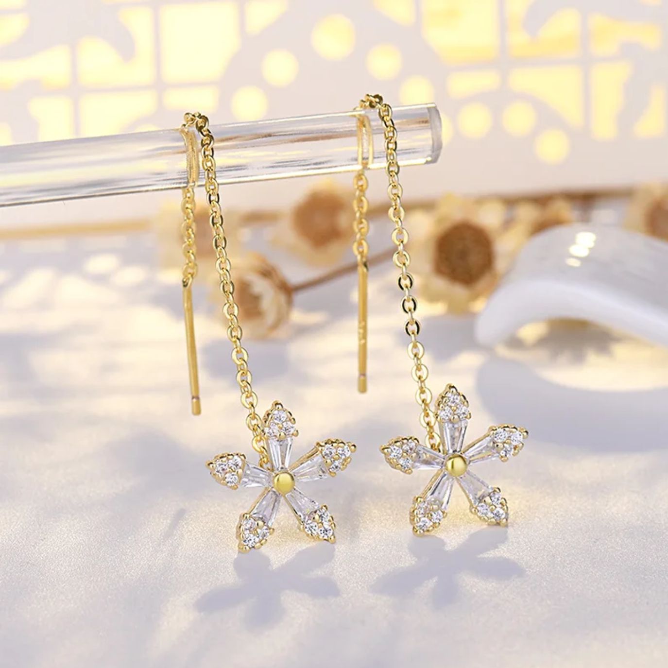 Blumendraht Diamant Ohrringe Paar