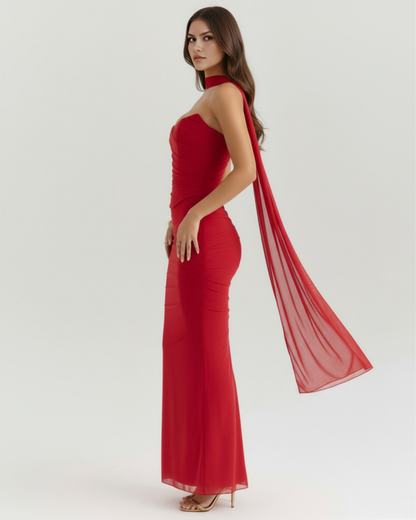 Figurbetontes langes Kleid mit Choker