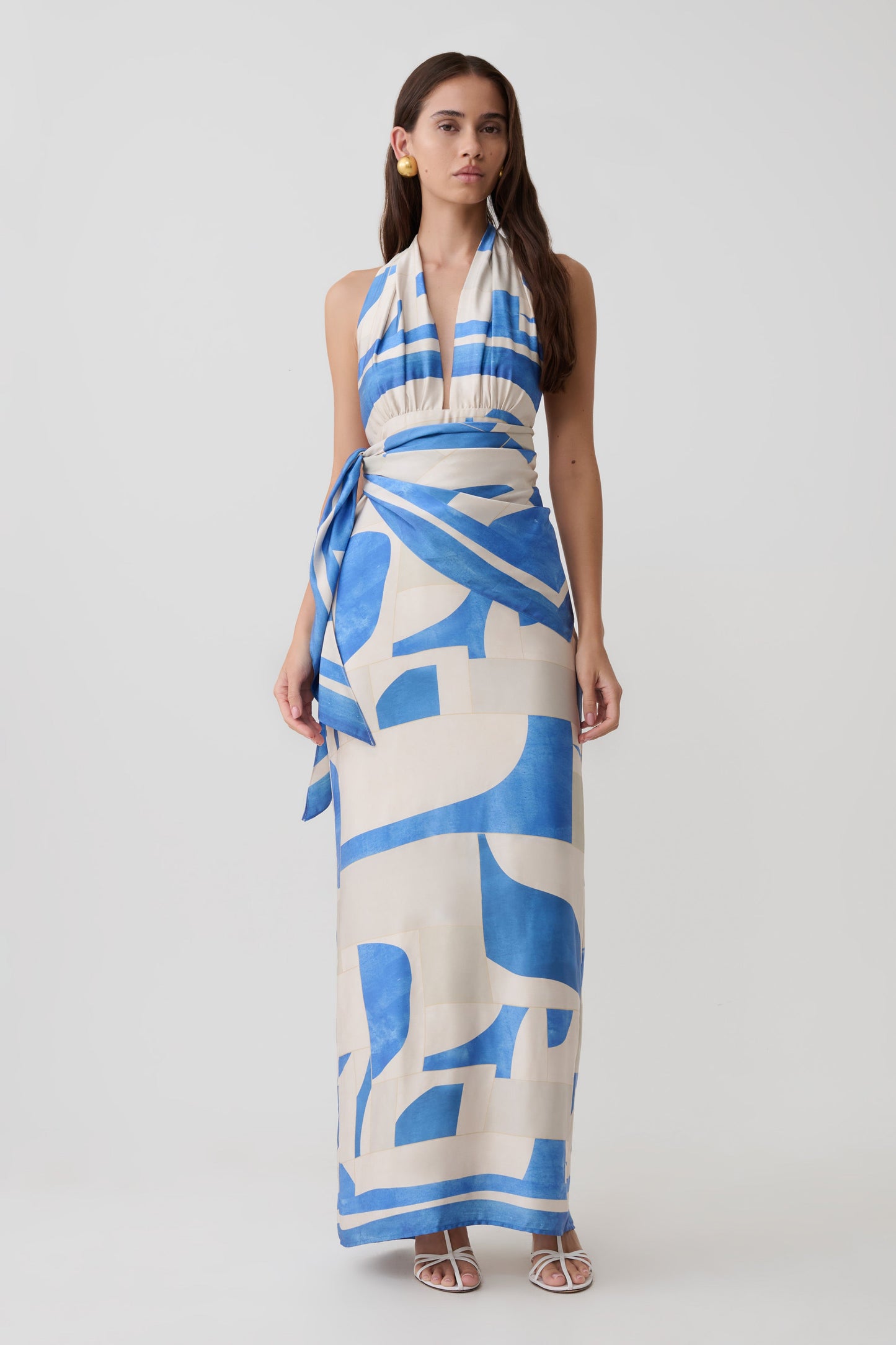 Gianna Satin Halter Maxikleid - Blau Geo Fliesenmuster