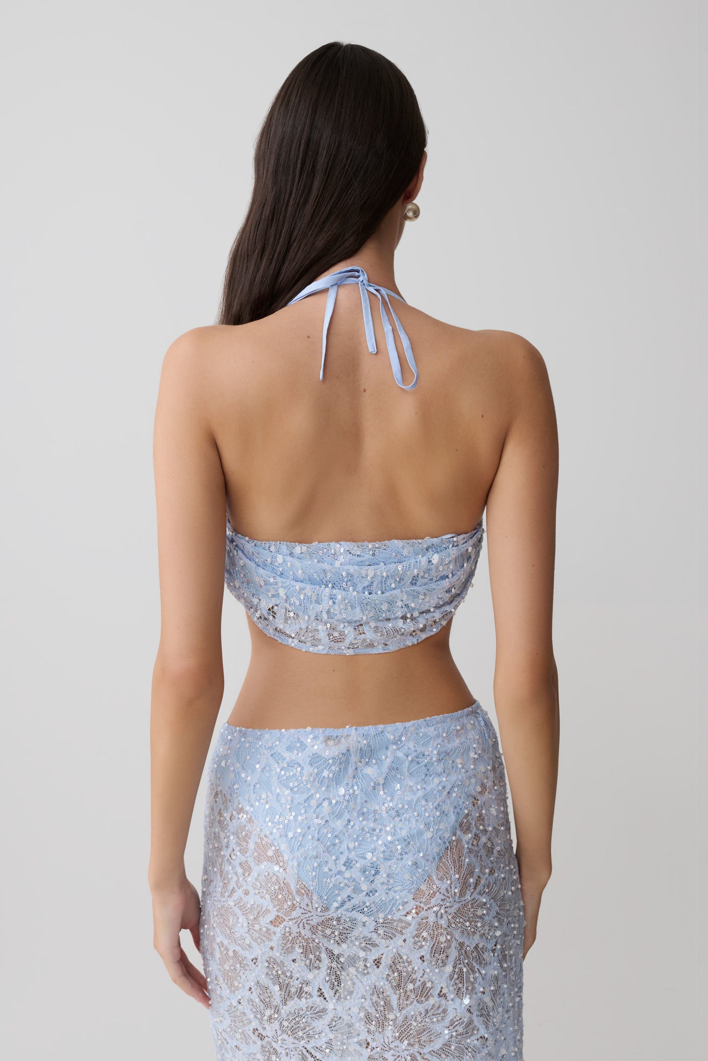 Kiara Perlenbesetztes Cowl Crop Top - Puderblau
