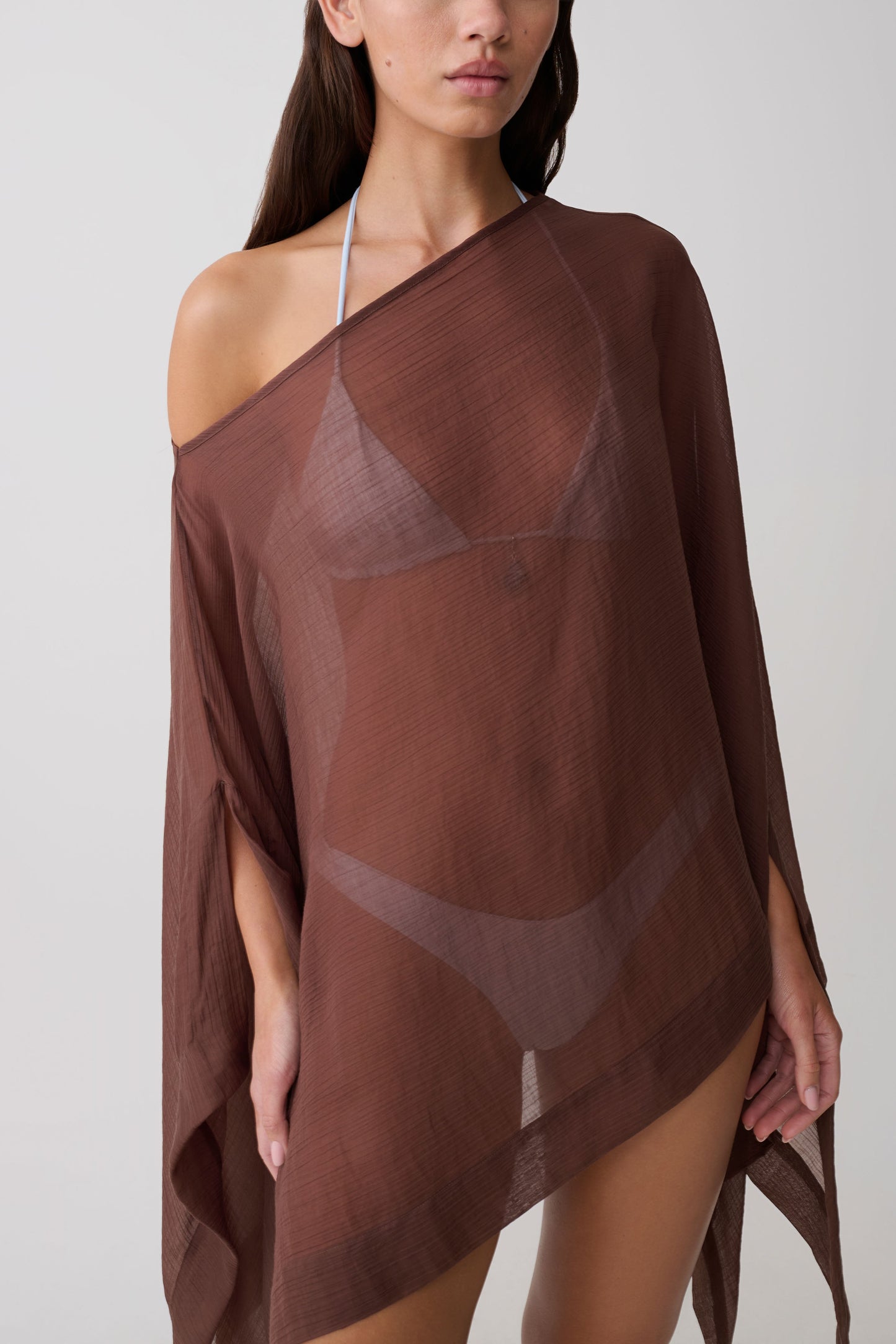 Leilani Sheer Draped Asymmetrisches Top - Schokolade