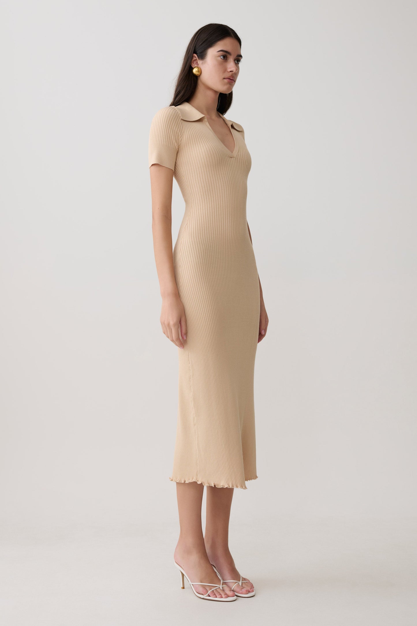 Nichelle Kurzarmiges Kragenstrick-Midi-Kleid - Natur