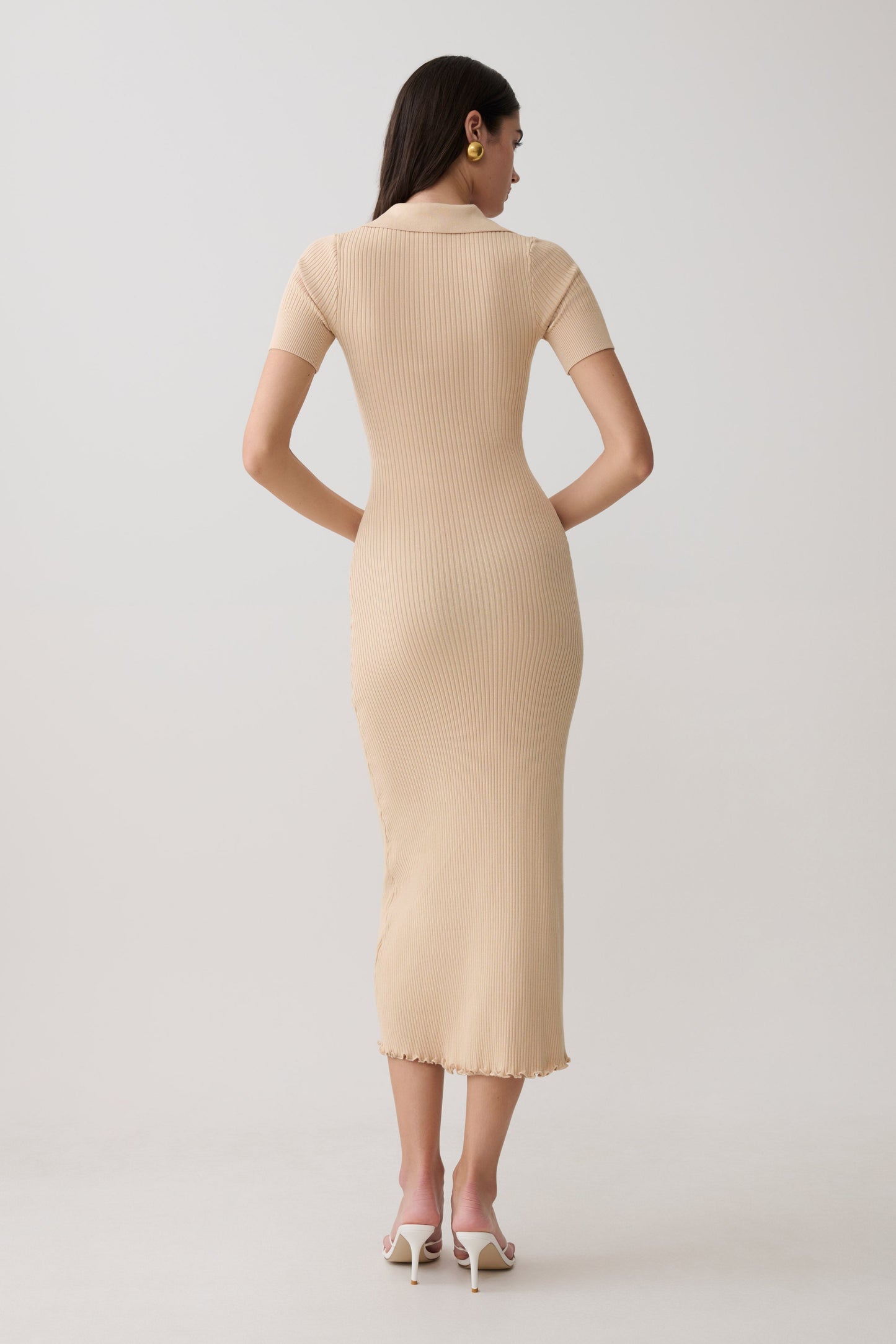 Nichelle Kurzarmiges Kragenstrick-Midi-Kleid - Natur