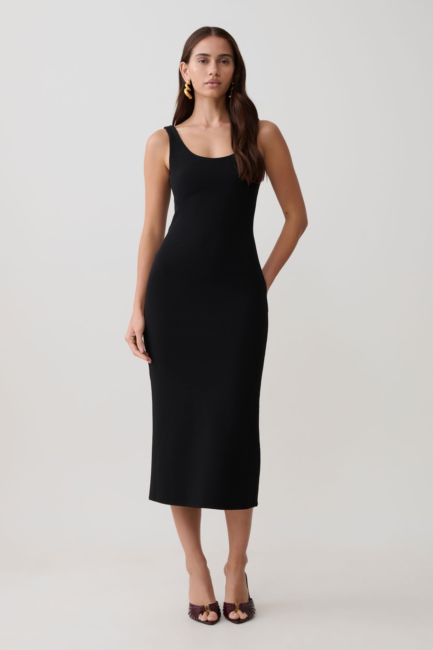 Allyra Scoop Stretch Crepe Midi Kleid - Schwarz