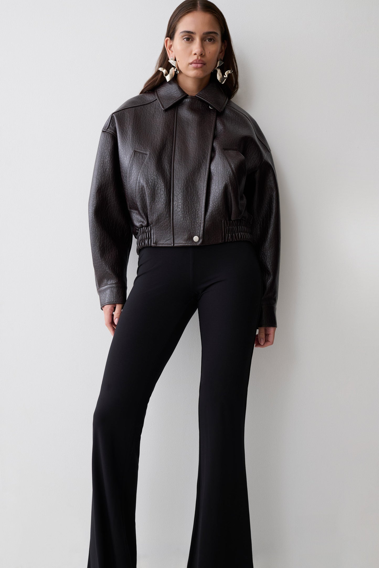 Paige Kunstleder Cropped Jacke - Kirschbraun