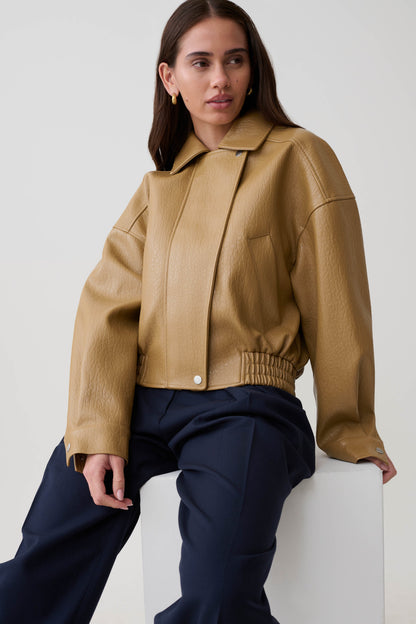 Paige Kunstleder Cropped Jacke - Beige