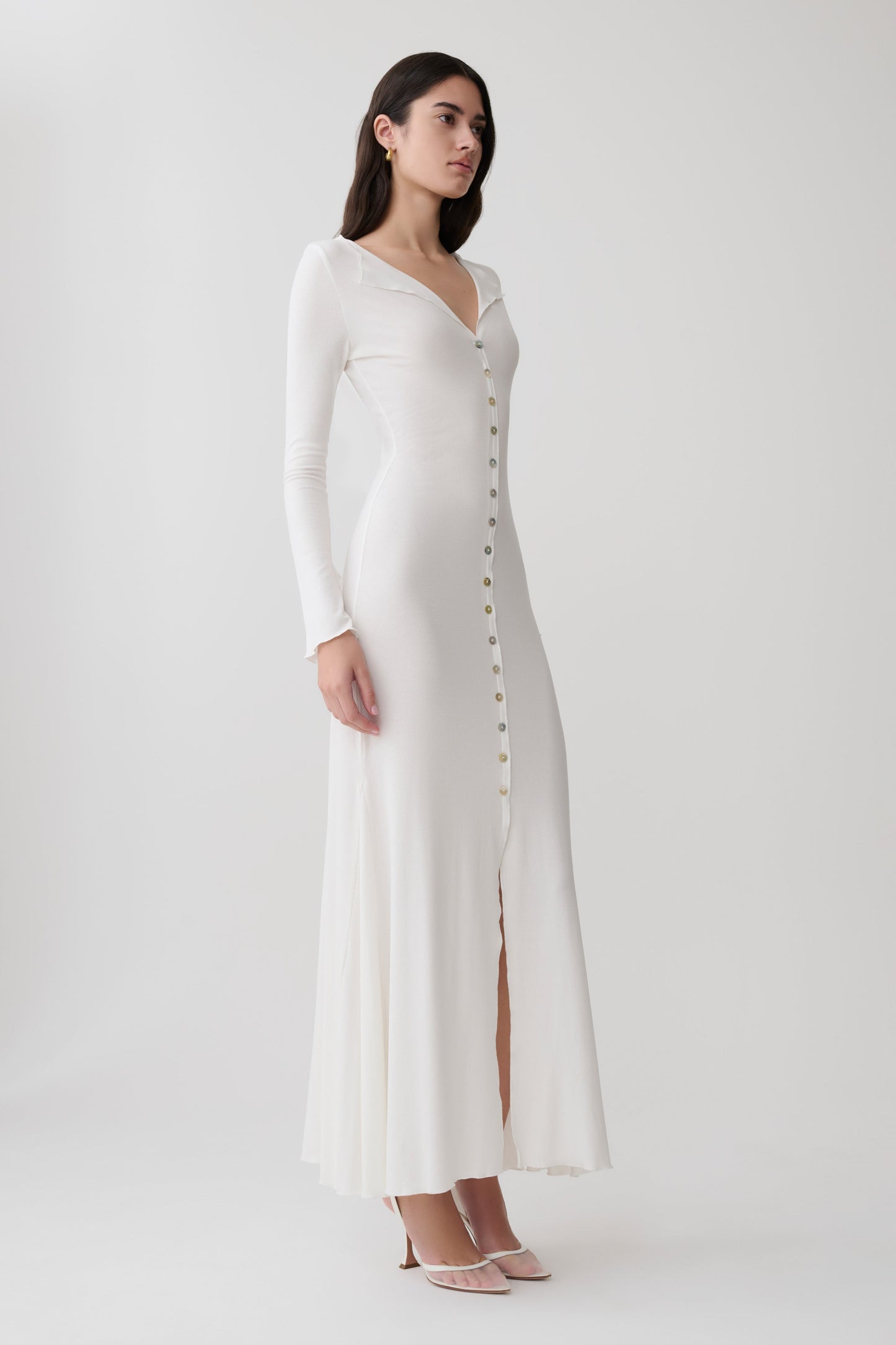 Tanya Knopf-Longsleeve-Maxi-Kleid - Weiß