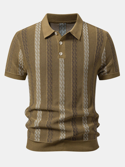 Gestreiftes Texturiertes Strick-Polo & Elastische Chino-Shorts
