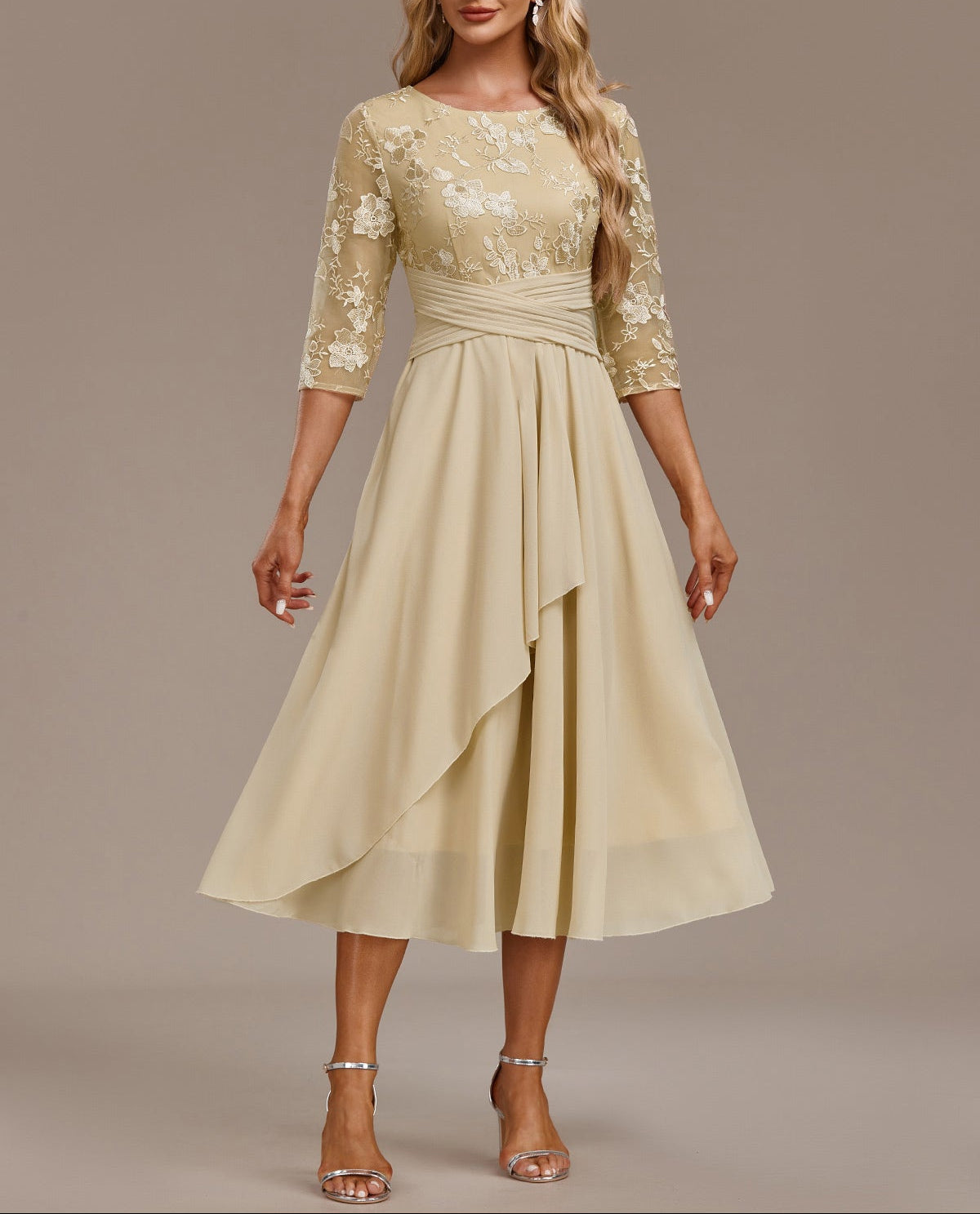 Elin™ - Champagnerkleid mit zarten Stickereien