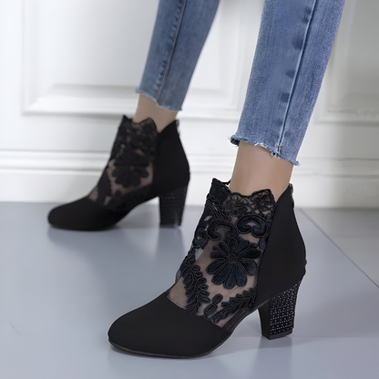 ELENA - Stilvolle atmungsaktive orthopädische Stiefeletten