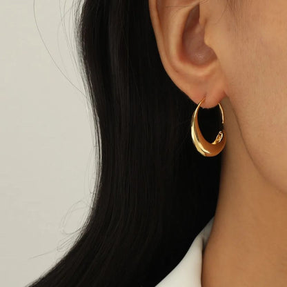 Goldene Drop Hoop Ohrringe