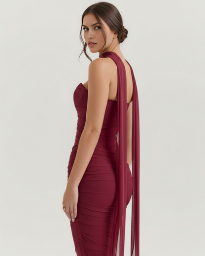 Figurbetontes langes Kleid mit Choker