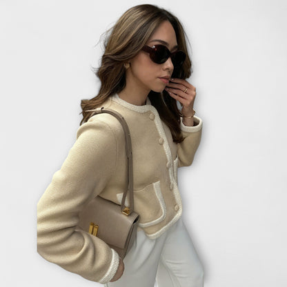 AlpenNord™ | Klassische Strickjacke mit Ziertaschen