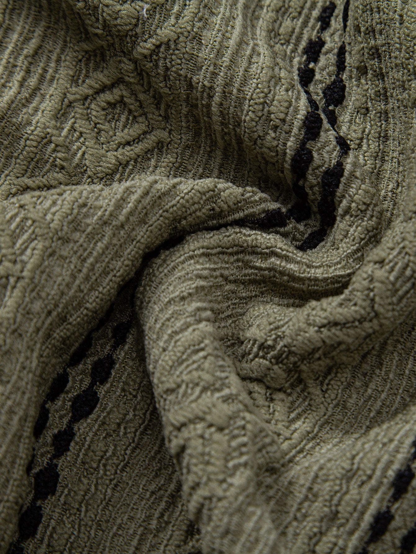Geometrisch gestreifte Jacquard-Knopfhemd & crinkle-texturierte Shorts mit Kordelzug (5")