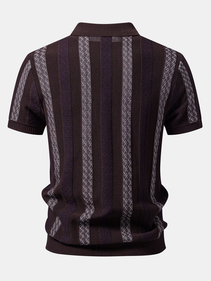 Gestreiftes Texturiertes Strick-Polo & Elastische Chino-Shorts