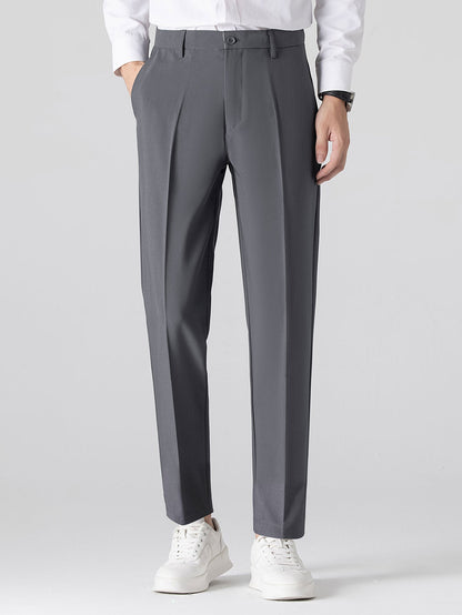 Gestreifter Texturierter Strick-Polo & Slim Fit Tapered Hose