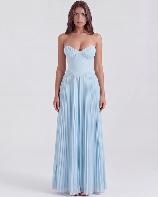Langes plissiertes Kleid mit trägerlosem Ausschnitt