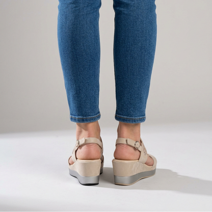 Rachele - Bequeme Sandale für Damen mit Keilabsatz