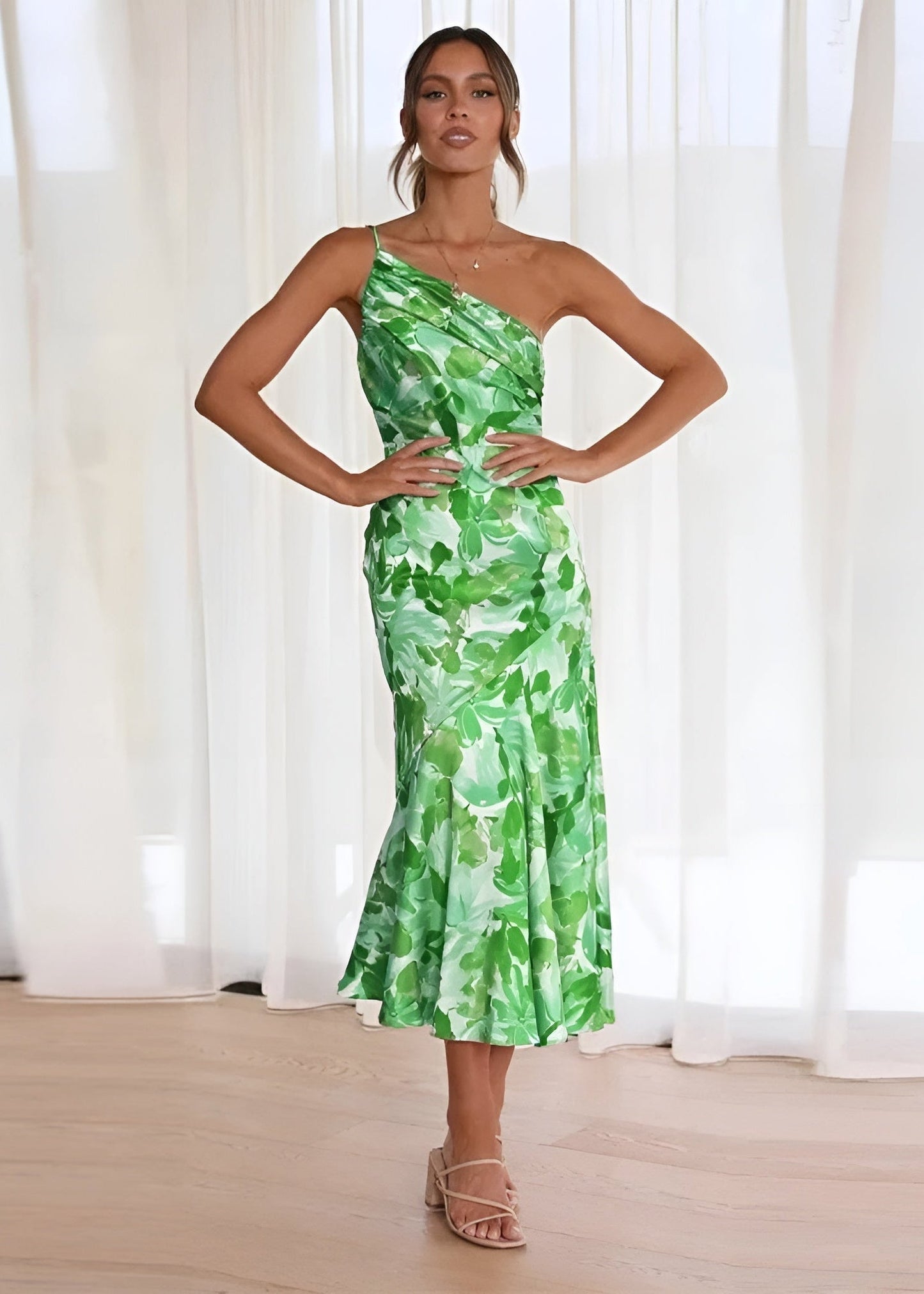 VIVIENNE | Selena - Ein-Schulter Blumenkleid
