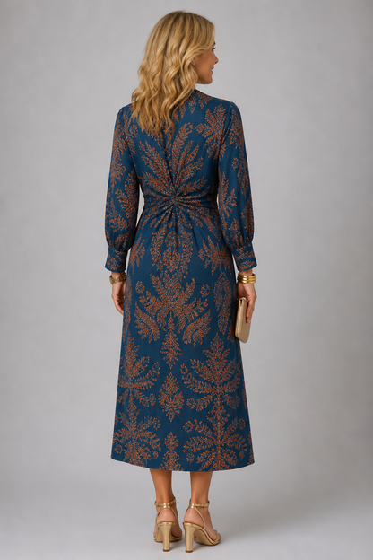 Mitternachtsblüte Kleid