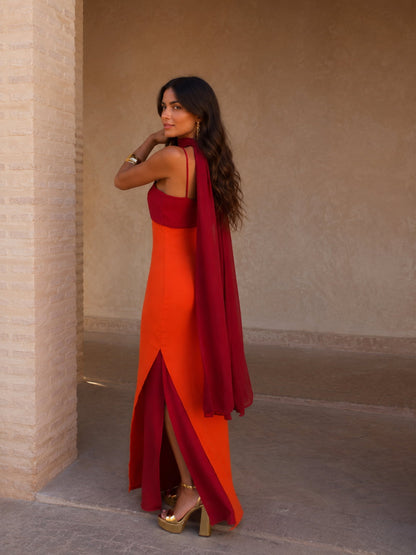 Zweifarbiges, drapiertes langes Kleid