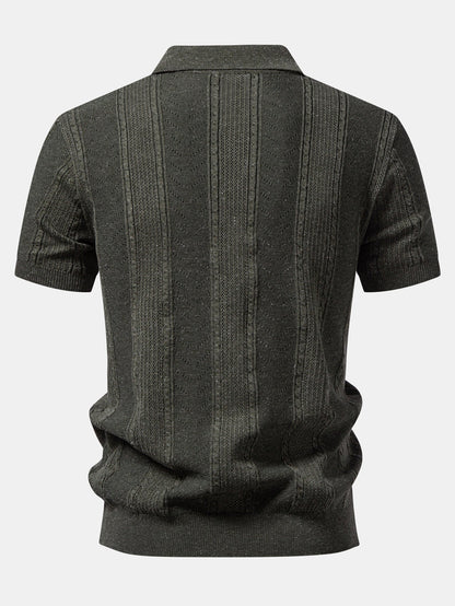 Leinenstrukturiertes Strickpolo & gerade geschnittene Leinenhose