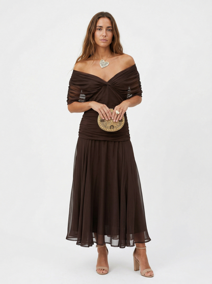Langes Kleid mit V-Ausschnitt