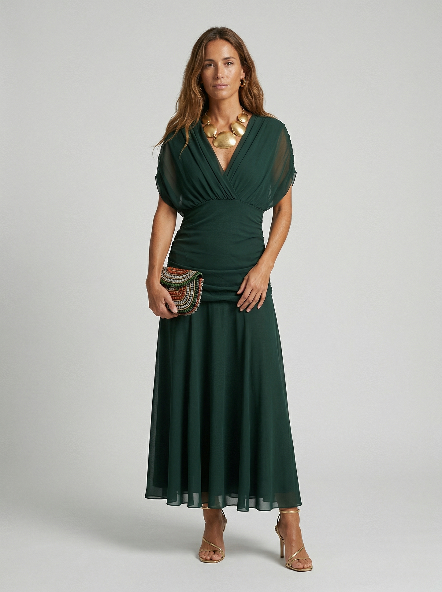 Langes Kleid mit V-Ausschnitt