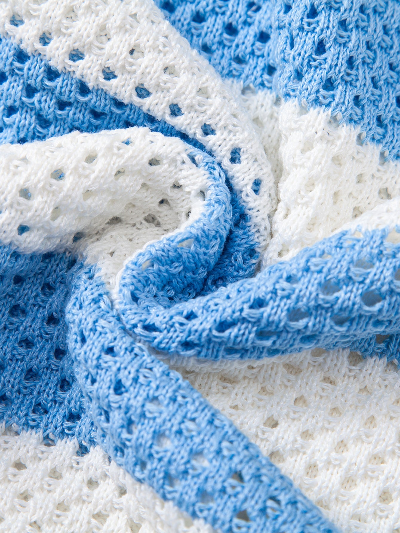 Streifen V-Ausschnitt Offenes Strickshirt & Crinkle-texturierte Shorts mit Kordelzug 5"