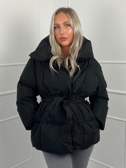 Elina™ | Veste courte matelassée avec ceinture à la taille