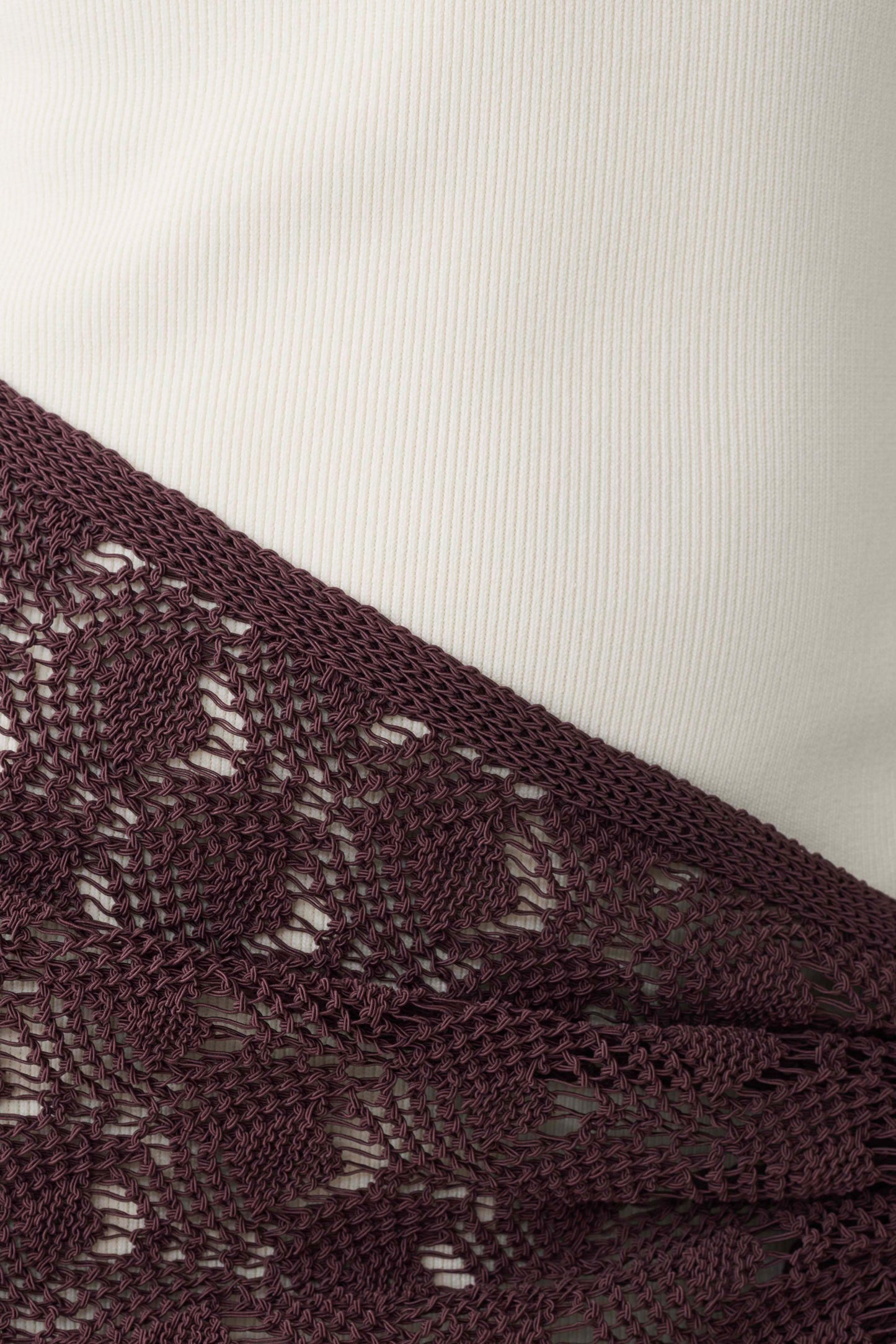 Mollie Mini-Kleid mit Häkel-Overlay - Weiß/Schokolade