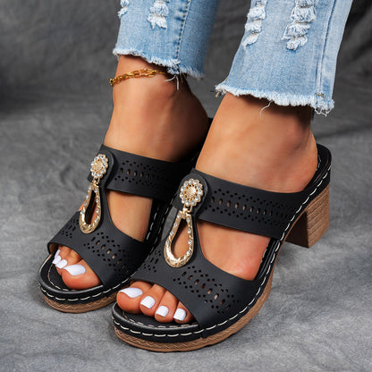 Orthopädische Sandalen mit Strass-Absatz